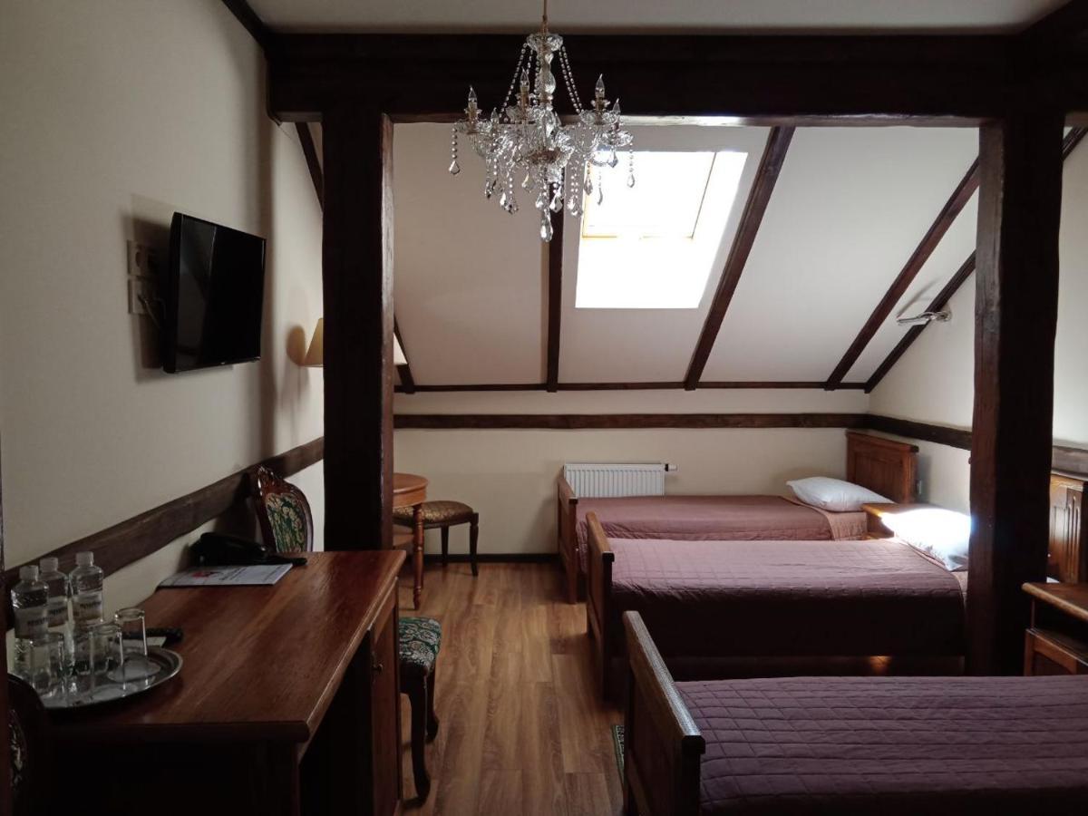Hotel Fortetsya Hetmana Hatne Buitenkant foto