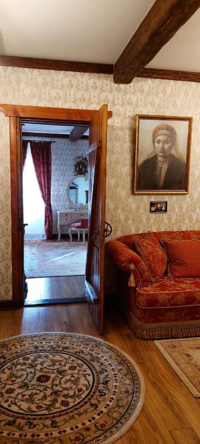 Hotel Fortetsya Hetmana Hatne Buitenkant foto