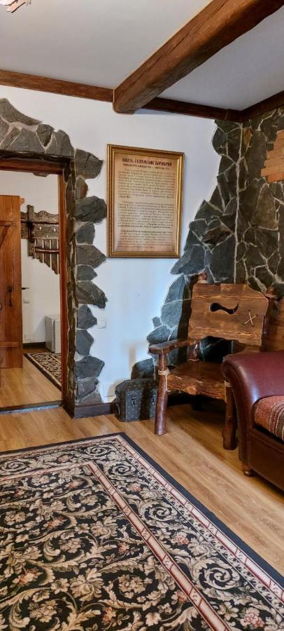 Hotel Fortetsya Hetmana Hatne Buitenkant foto